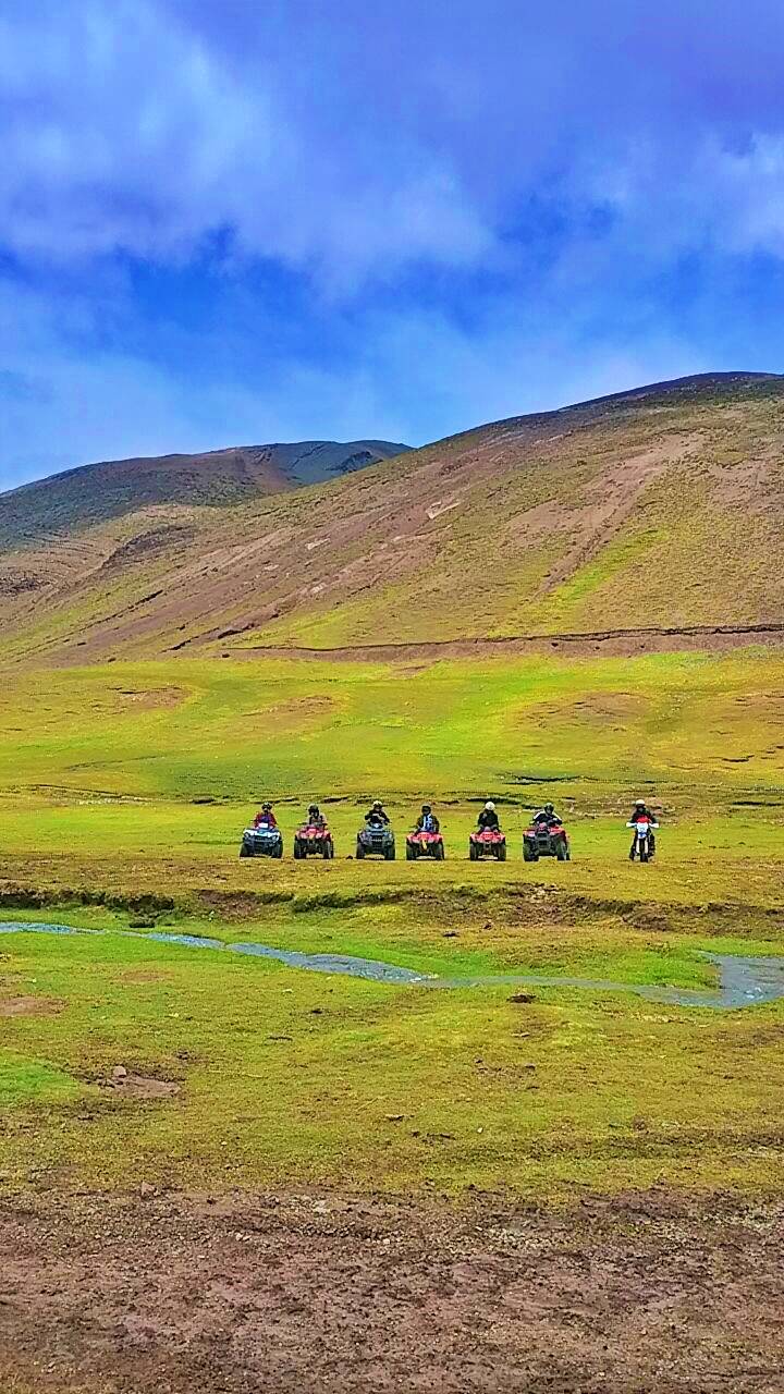 batch_tour-cerro-de-7-colores-en-atv-peruvip 1