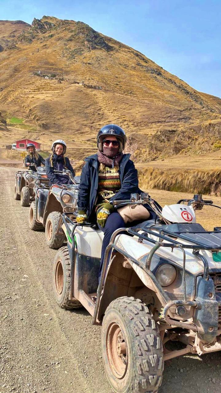 cerro-de-colores-en-cuatrimotos-atv-peru-vip-9